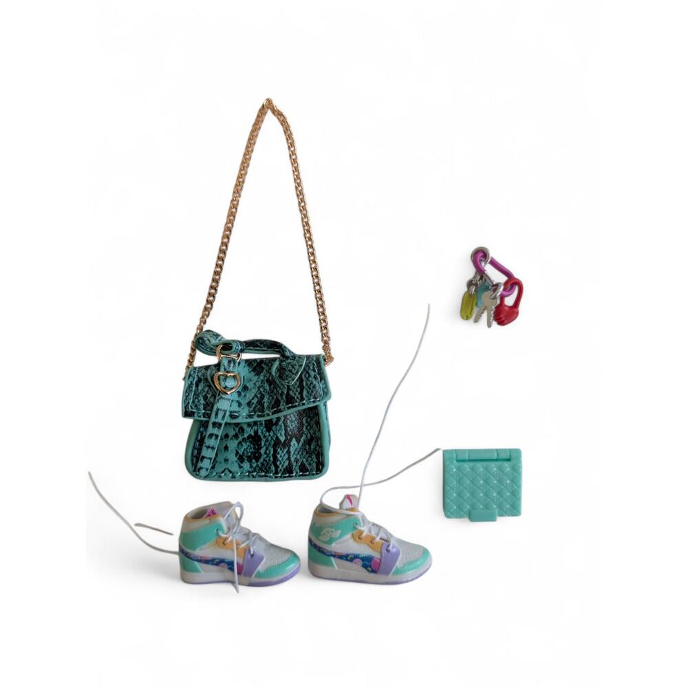 Zuru Mini Brands Fashion Series 4 Animal Print Green Handbag Sneakers Keys